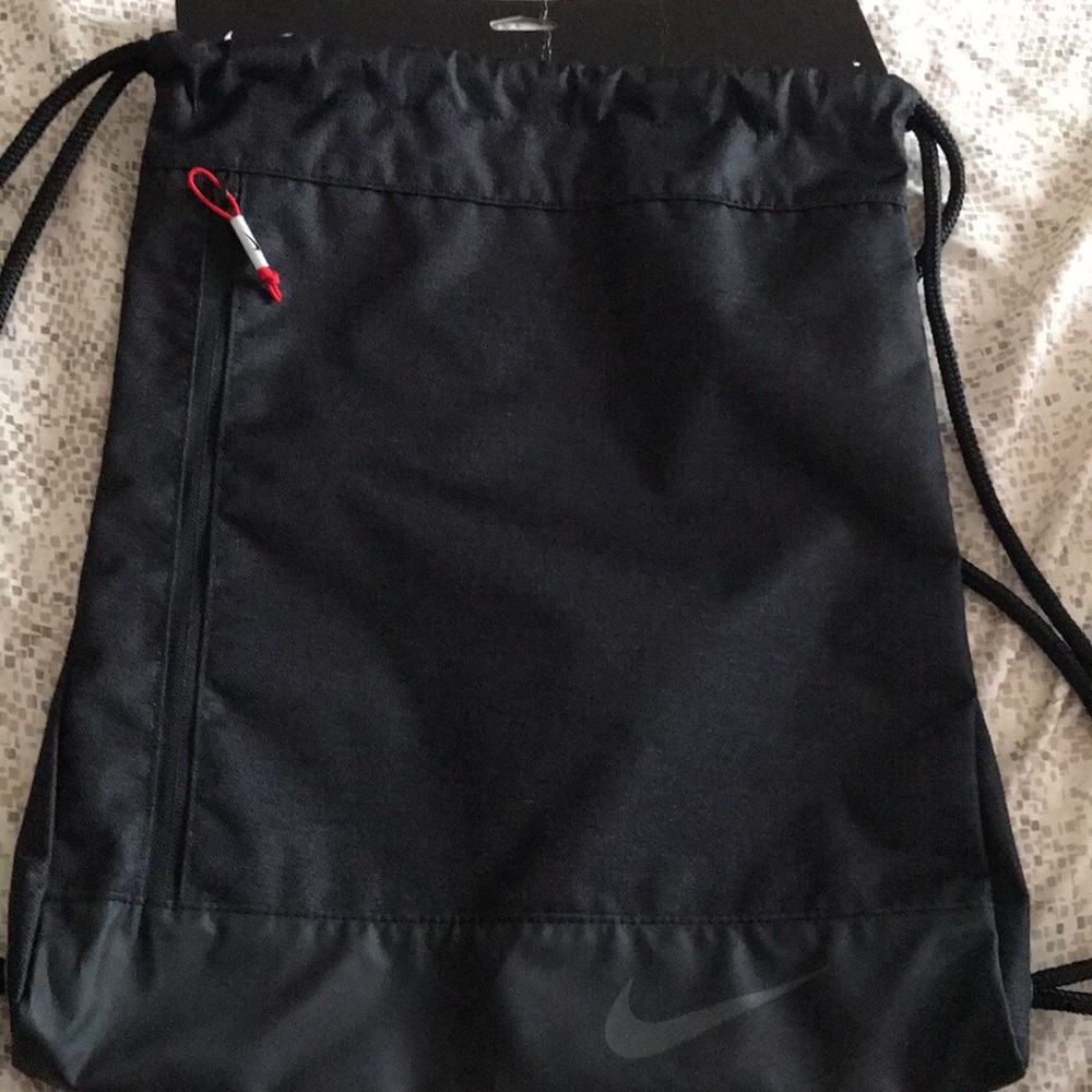 BRAND NEW NIKE DRAWSTRING BAG BLK